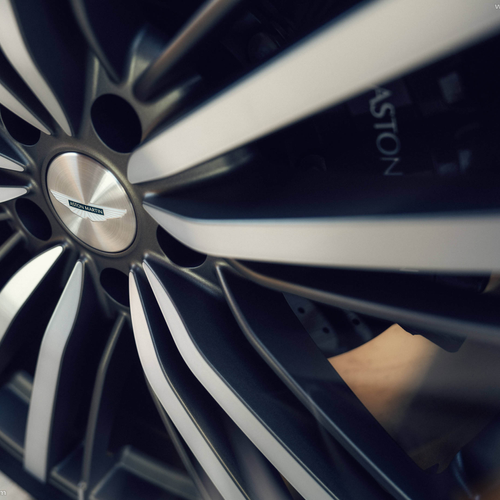 2027 Aston Martin DBX GT Exterior